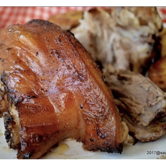 Ciolan de porc la cuptor cu bere