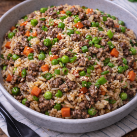 Orez chinezesc cu carne de vită tocată