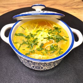 Supă de pui cu tăieței